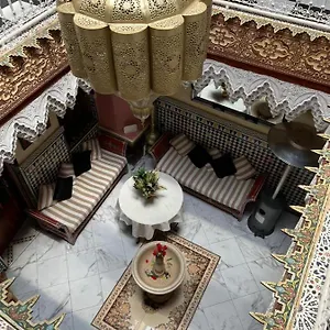 Elijah Marrakech & Pensión